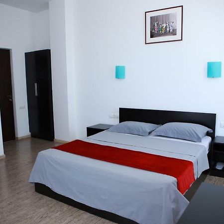 Ossanna Hotel Jerevan Eksteriør bilde