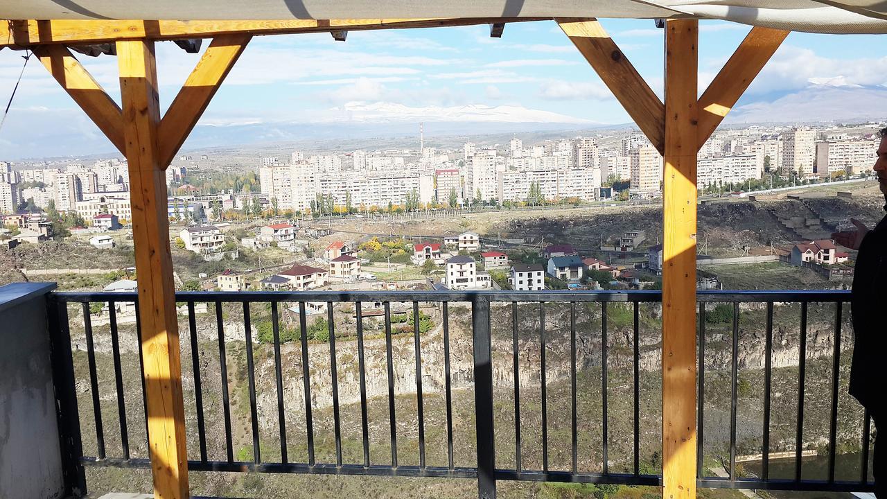 Ossanna Hotel Jerevan Eksteriør bilde