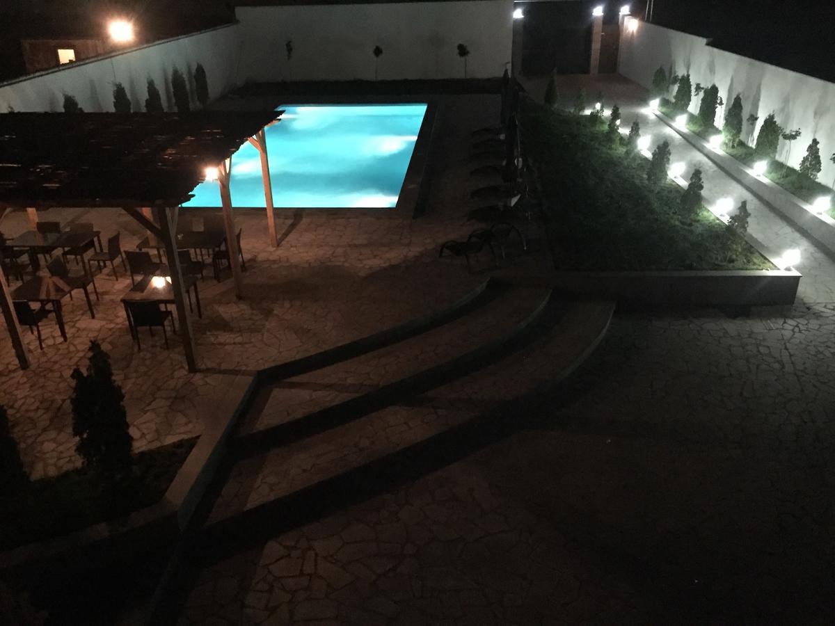 Ossanna Hotel Jerevan Eksteriør bilde